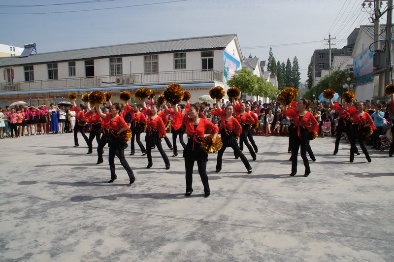水坪镇——漫液村民活动之广场舞比赛